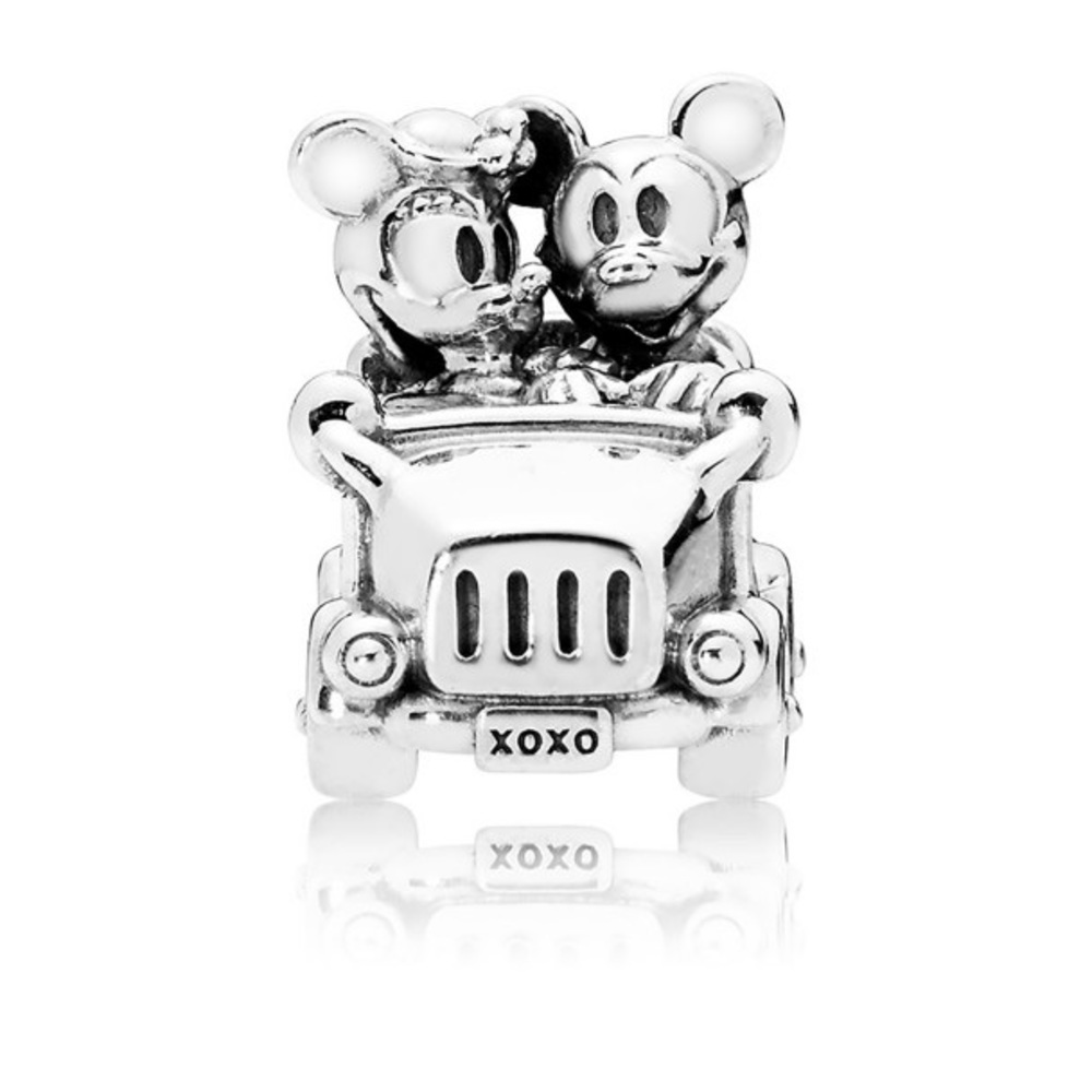 Pandora Disney Mickey & Minnie Car